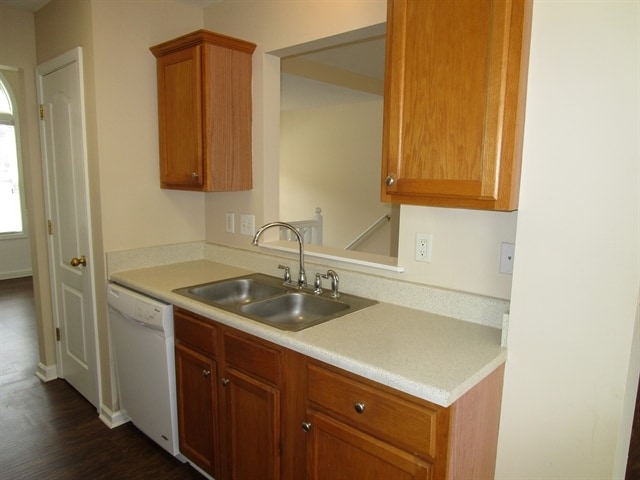 Building Photo - 134 Richmond Dr