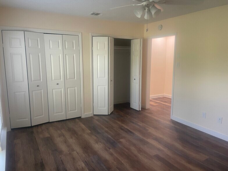 Master bedroom, double closet, Master bedroom, double closet, entry storage/seating nook - 1500 S Diamondhead Blvd