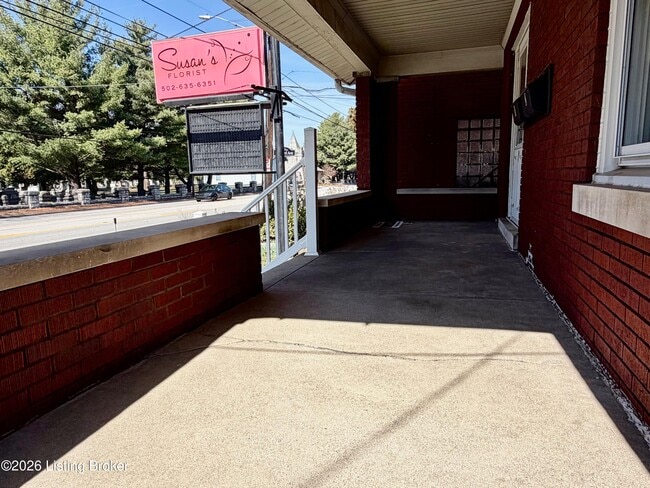 Building Photo - 2733 Preston Hwy