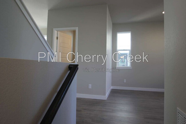 Building Photo - 12871 E Caspian Pl