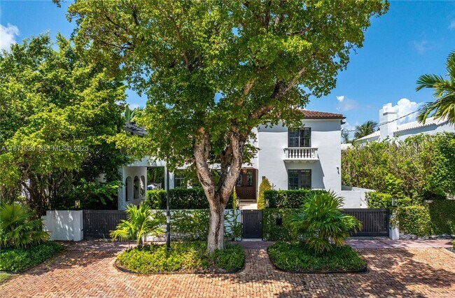 Building Photo - 5728 Pine Tree Dr