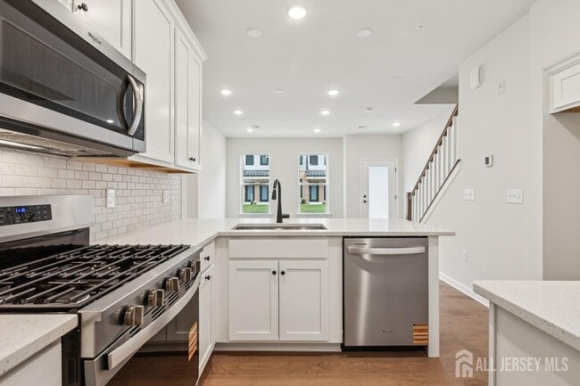 Building Photo - 214 Jessie Pl