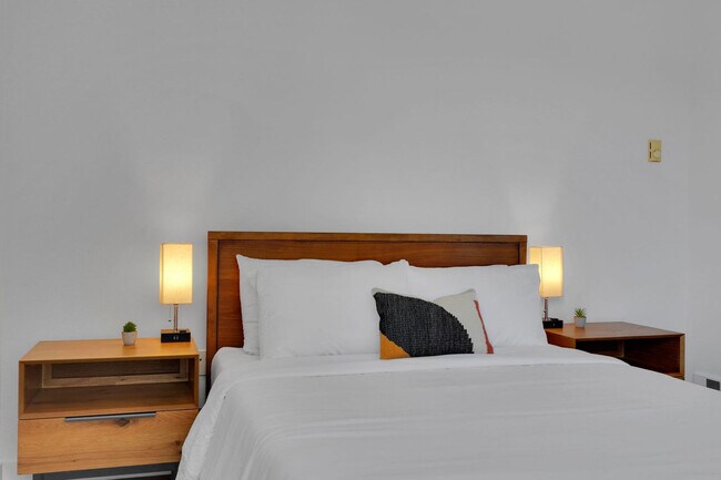 Building Photo - 355 Berry St