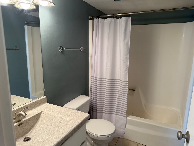 Building Photo - 2408 W Pasmoso Dr