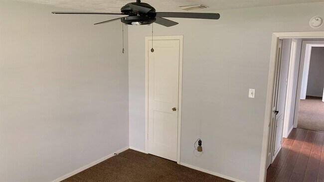 Building Photo - 11035 Vanderford Dr