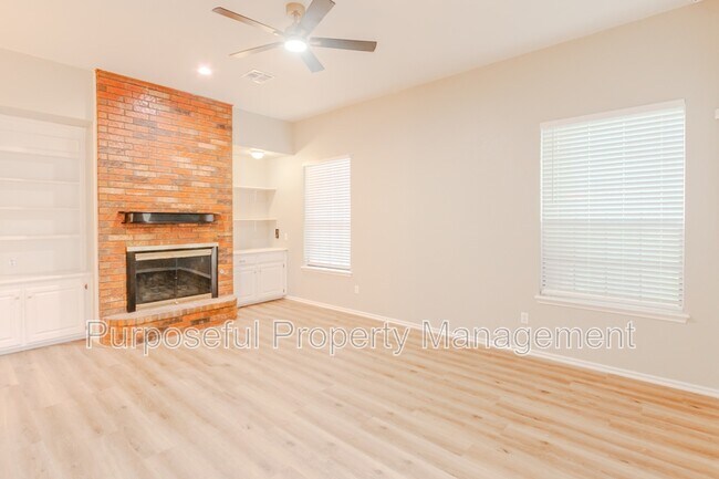 Building Photo - 1109 David Rd