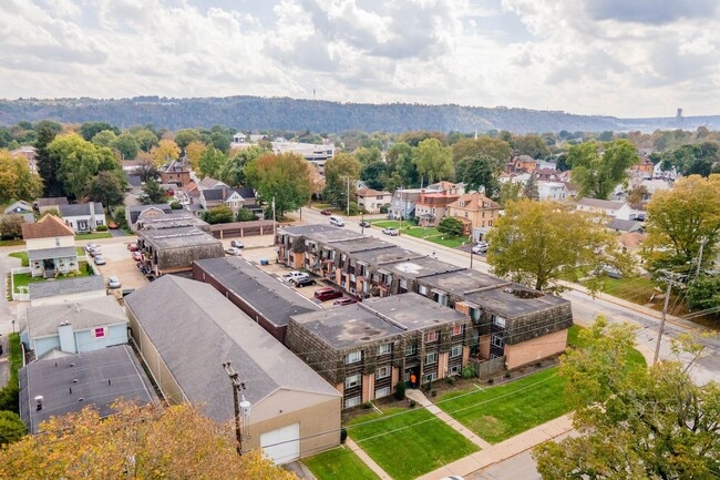 Building Photo - Jefferson Trace Apartments 2 Bedroom and 1.5 Bathroom  - Apply Now~