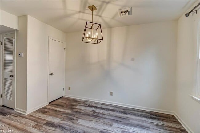 Building Photo - 115 S Mendenhall St