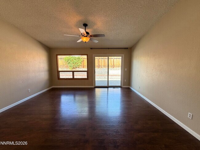 Building Photo - 1076 Palmwood Dr