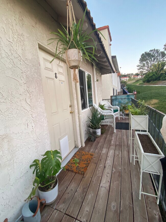 Building Photo - 108 E Avenida San Gabriel