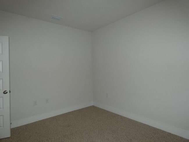 Building Photo - 5768 Conley Ct