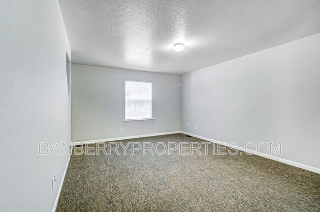 Building Photo - 3571 Turret Green Dr