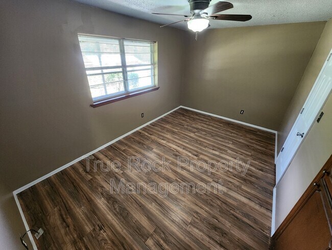 Building Photo - 14431 County Rd 3587