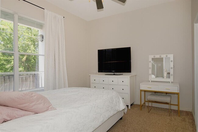 Building Photo - 1441 East St