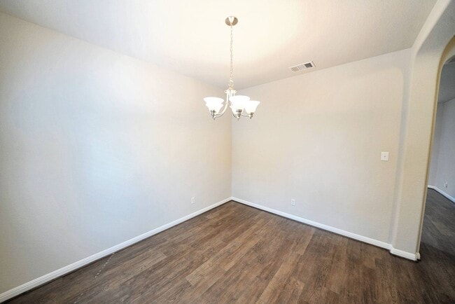 Building Photo - Beautiful Rental in Converse! Realtor Comm...