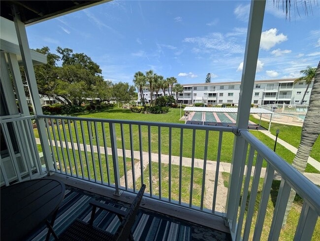Building Photo - 2321 Sunset Dr