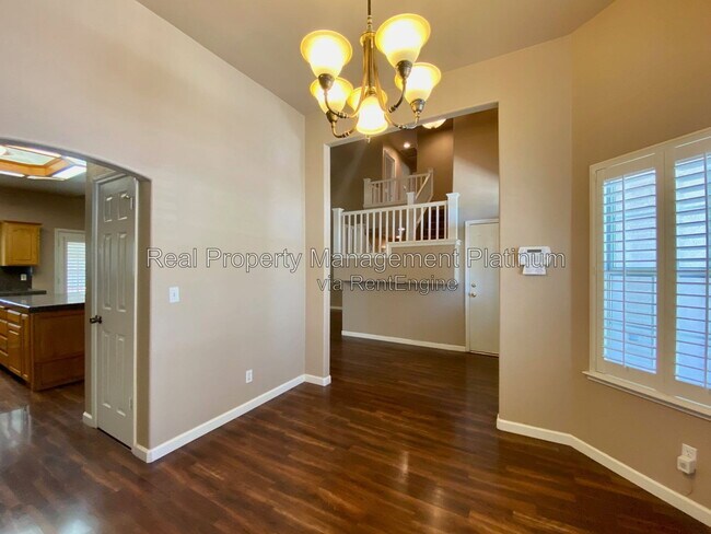 Building Photo - 7115 N Cecelia Ave