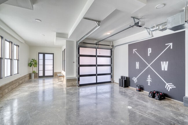 Building Photo - 508 NE 56th Ave