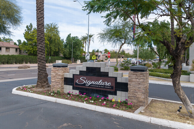 Monument Signage - Signature At Scottsdale