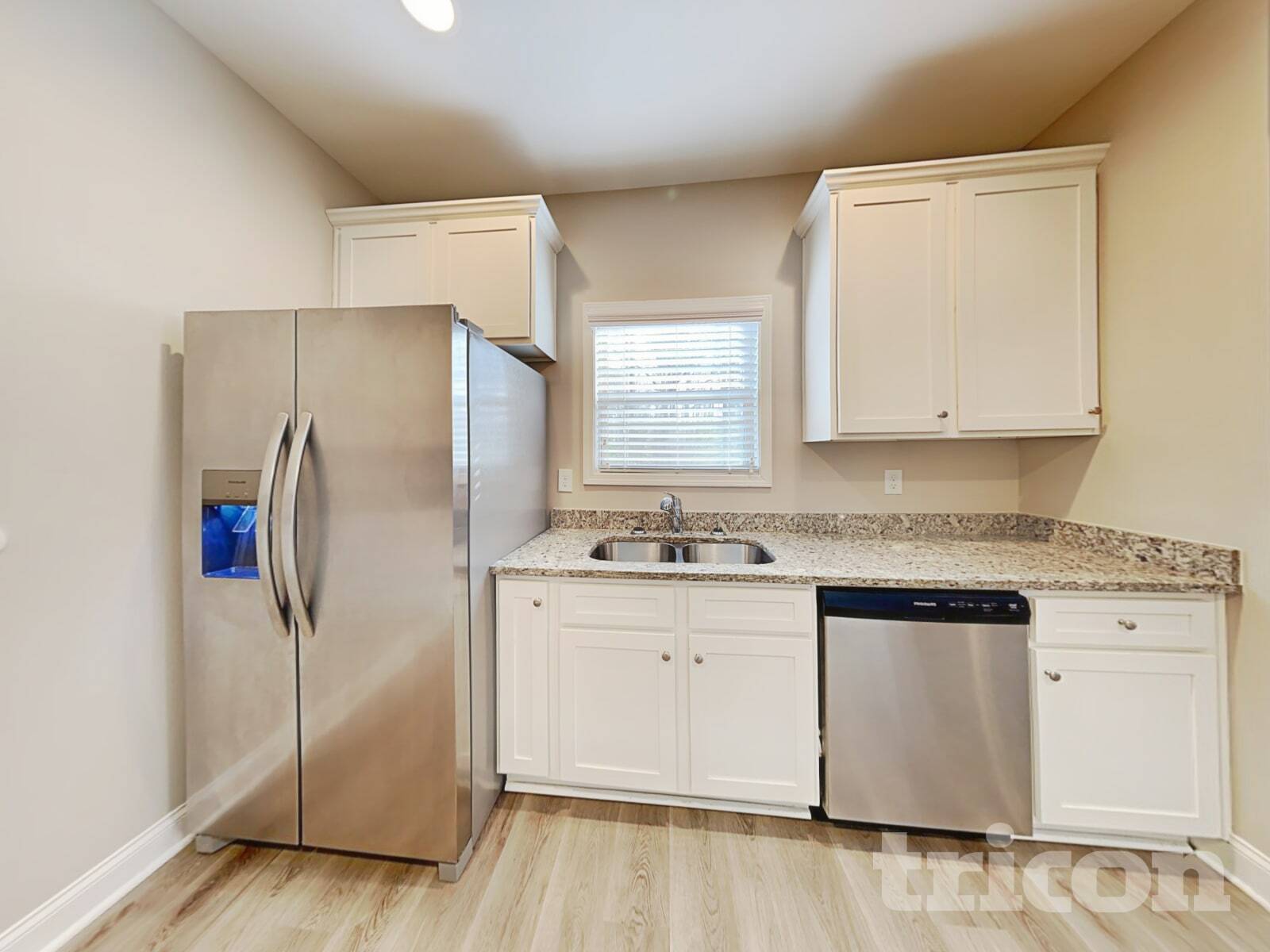 Building Photo - 821 Crescent Way