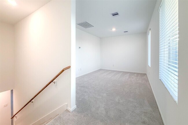 Building Photo - 3016 Angelic Rose Ln