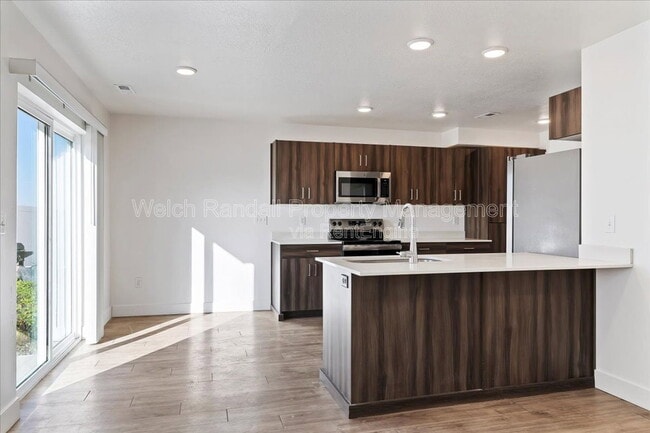 Building Photo - 1177 Shady Brook Ln S