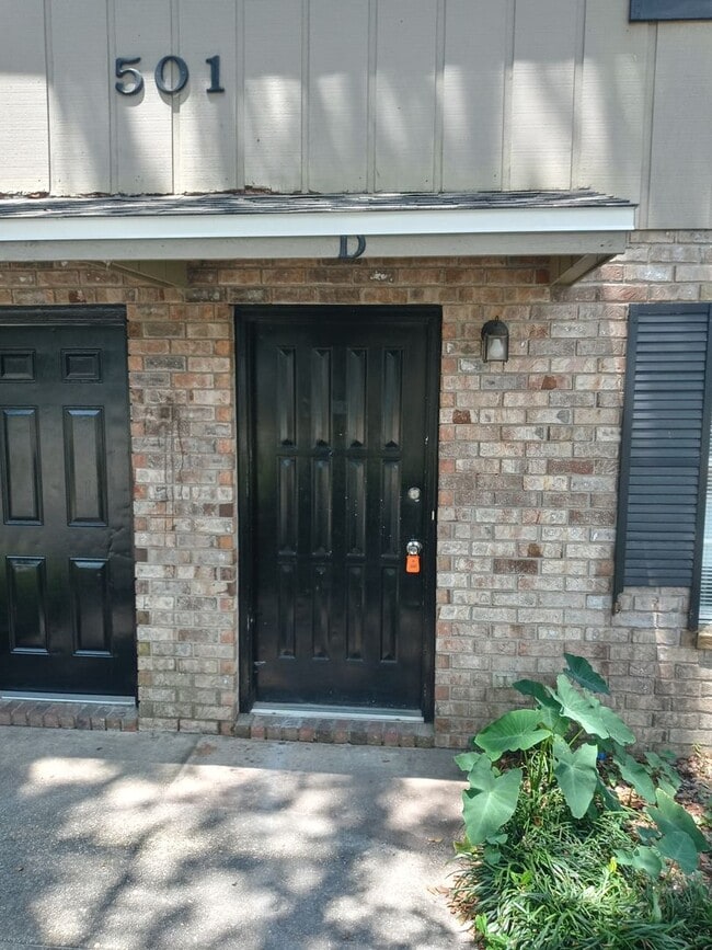 Building Photo - Cute remodeled home