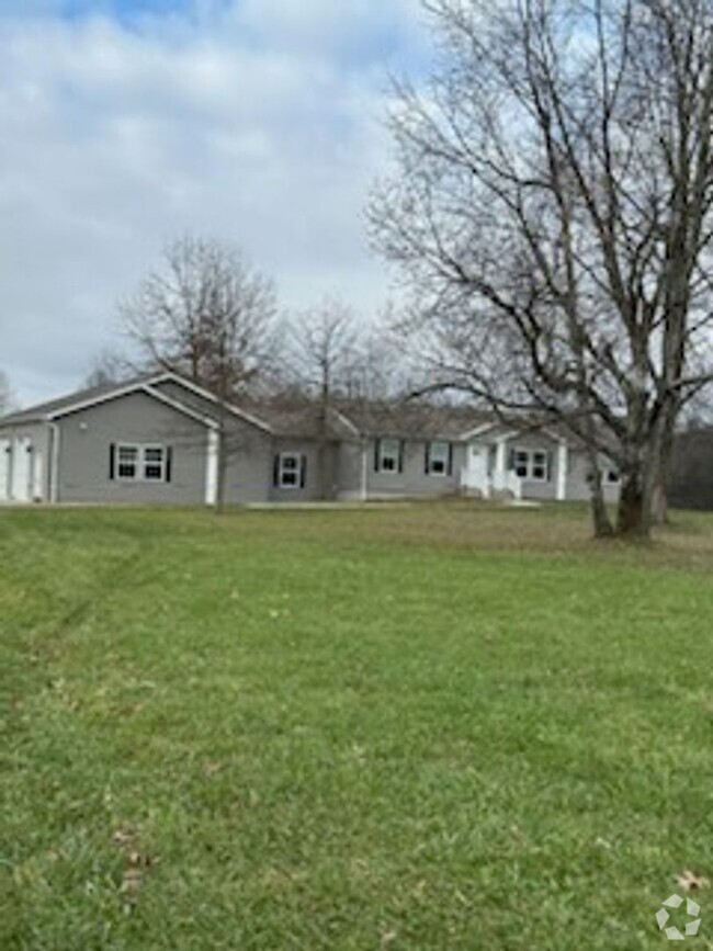 Building Photo - 3B/2B ranch home in Grove City area