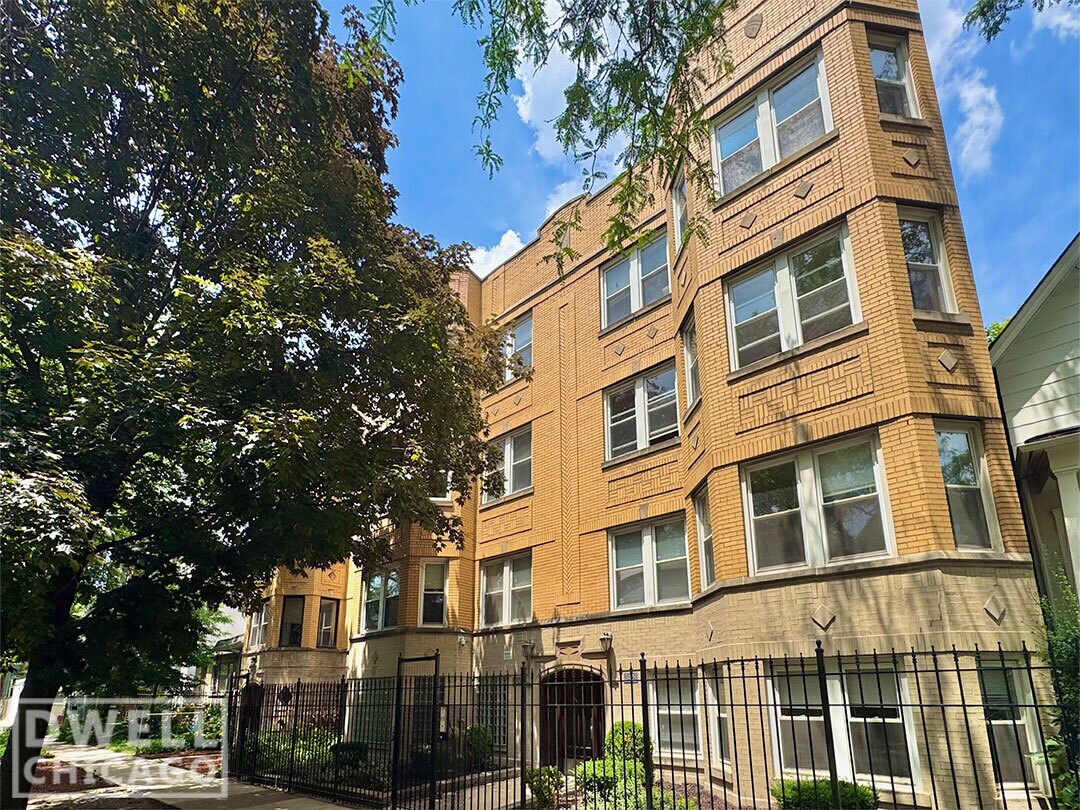 Building Photo - 3426 W Parker Ave