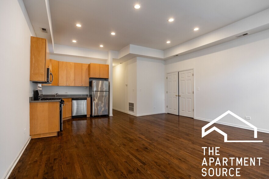 Building Photo - 2112 N Campbell Ave