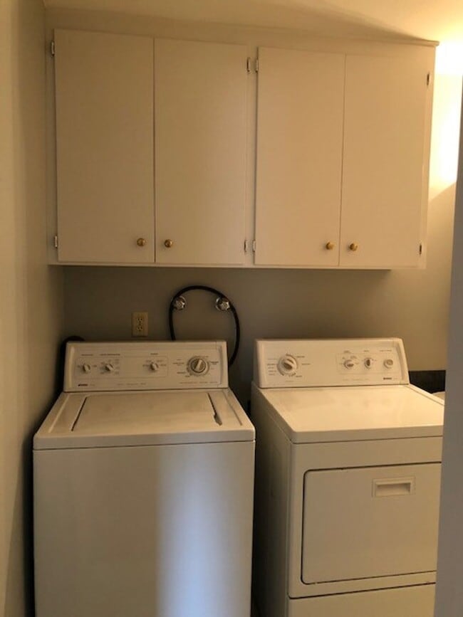 Building Photo - All Seasons Condo