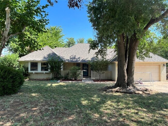 Primary Photo - 1313 Brookhaven Dr