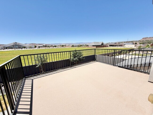 Building Photo - 3134 Blue Heron Dr