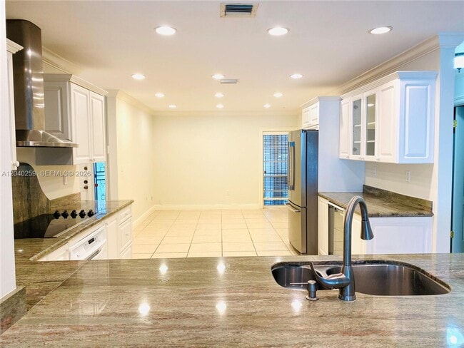 Building Photo - 15187 Loch Isle Dr W