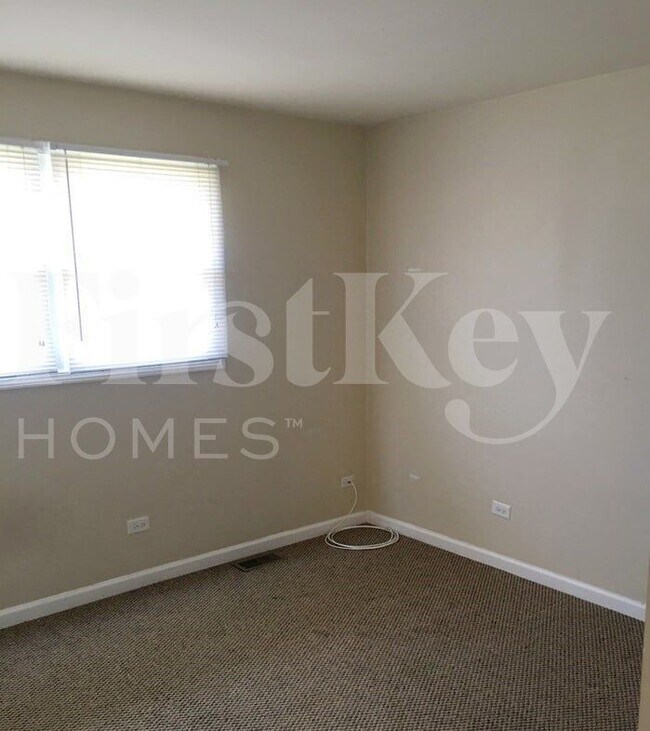 Building Photo - 17225 Coventry Ln