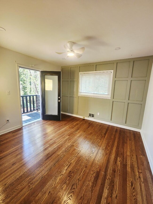 Building Photo - 3158 Cloverhurst Dr