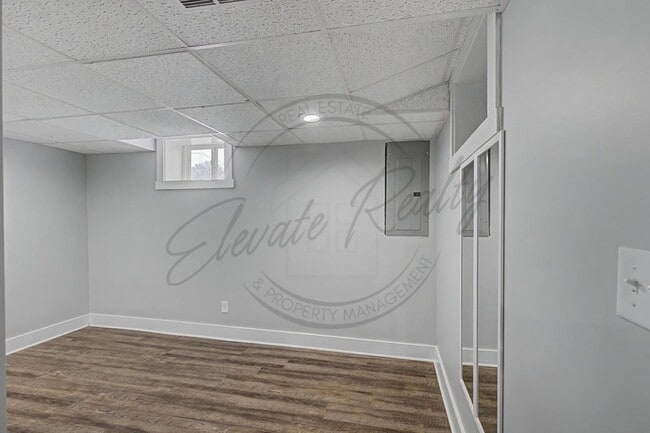 Building Photo - Four Bedroom Ranch with Finished Basement in Clarksville!