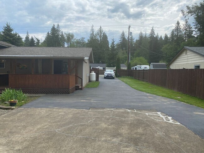 Building Photo - 4 Bed 2 Bath Home in Monroe