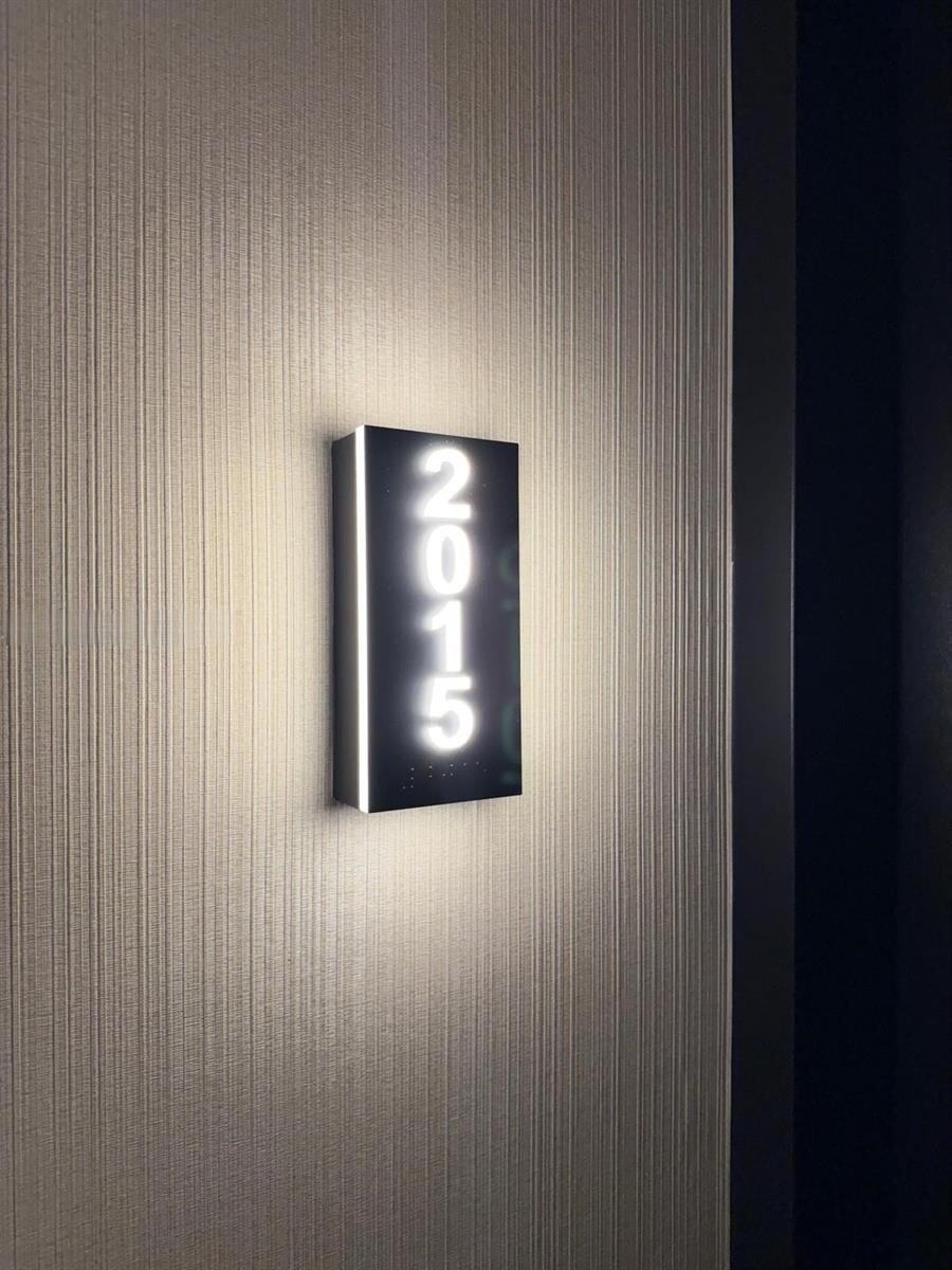 Building Photo - 398 NE 5th St