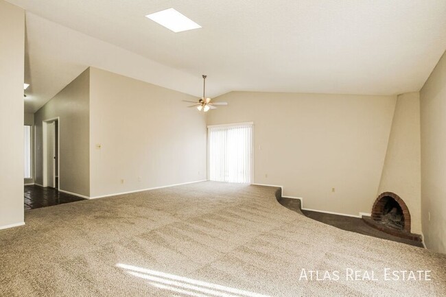 Building Photo - 4035 W Harmont Dr