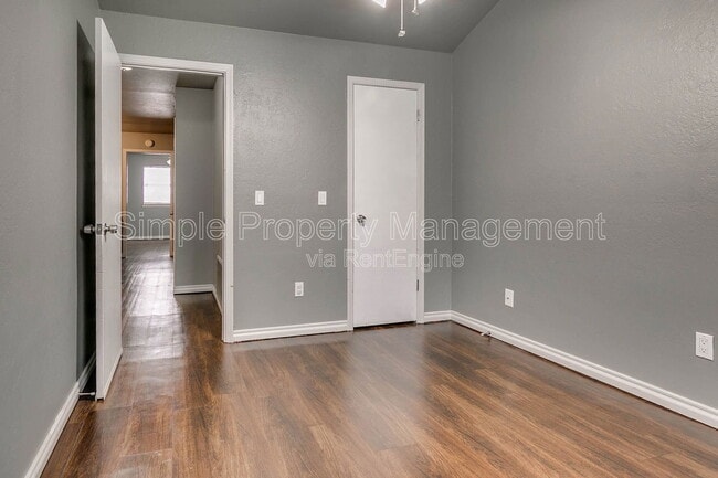 Building Photo - 10617 N MacArthur Blvd