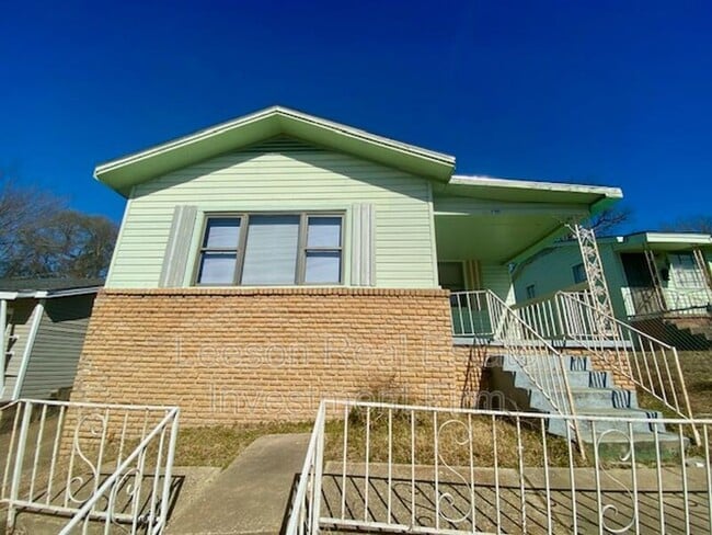 Building Photo - 3132 Looney St