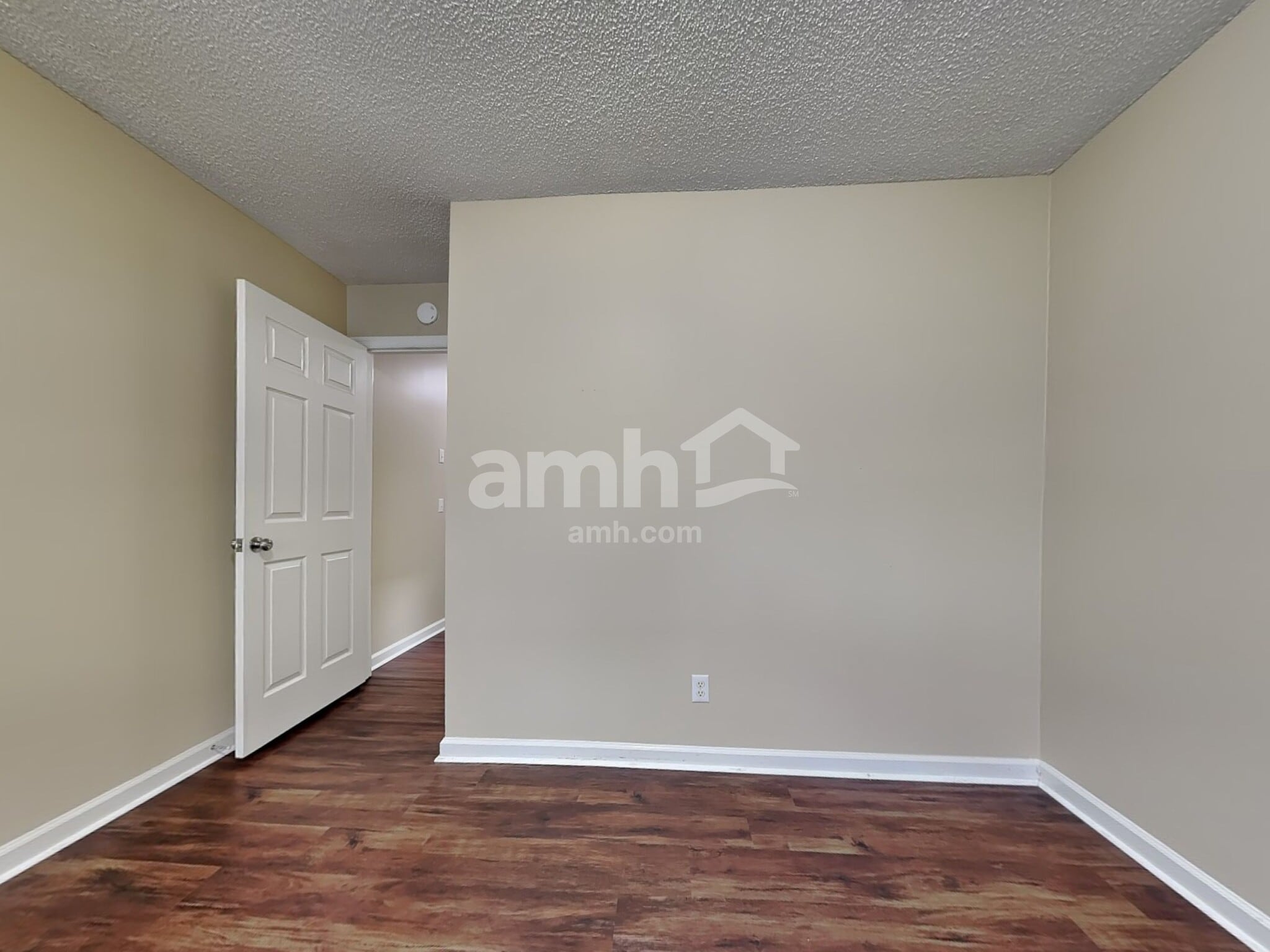 Building Photo - 102 Kathryns Ct