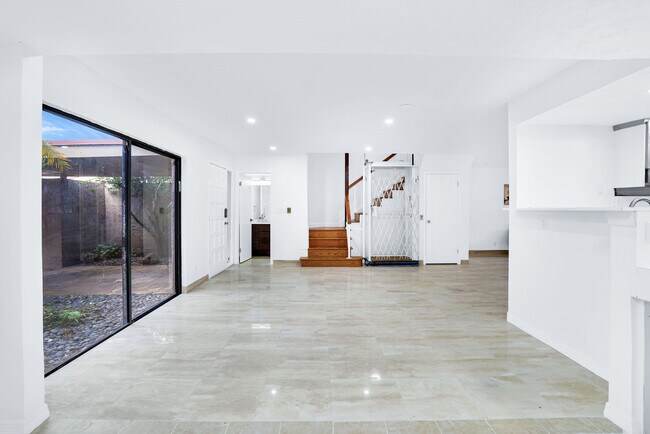 Building Photo - 406 Saint Andrews Rd