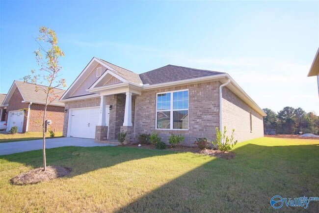 Building Photo - 104 Williams Pointe Boulevard SW