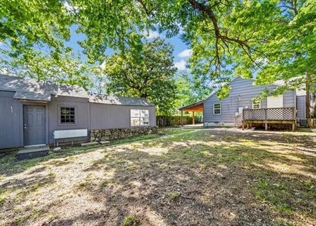 Building Photo - 3411 E 5th Pl