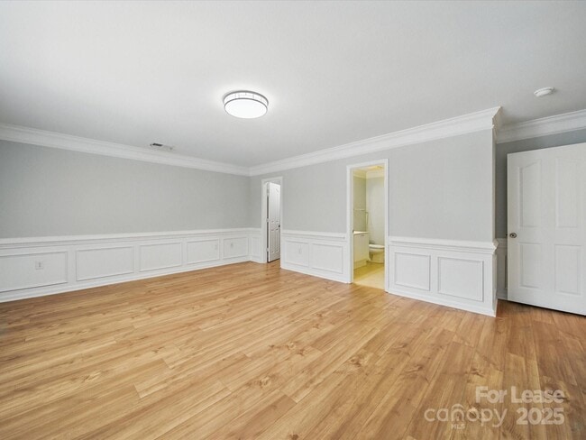 Building Photo - 5203 Grays Ridge Dr