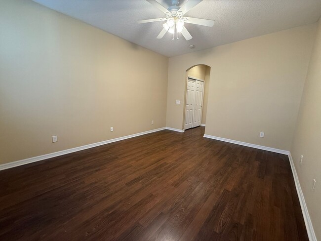 Building Photo - 3/2.5 townhome in Sanford! AVAILABLE MARCH...