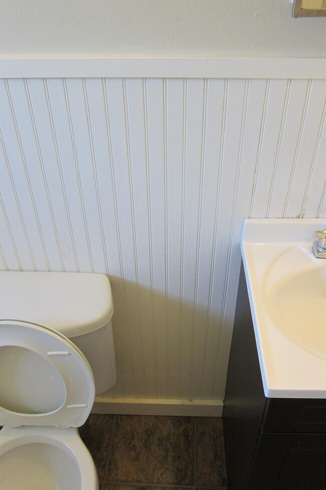 Building Photo - 16311 W 14th Ave