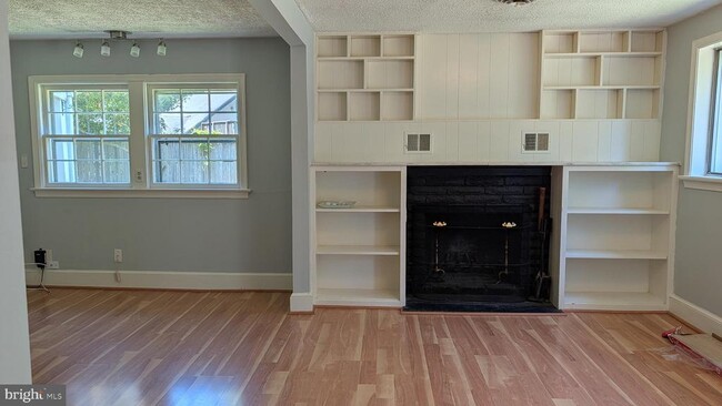 Building Photo - 6497 Windham Ave